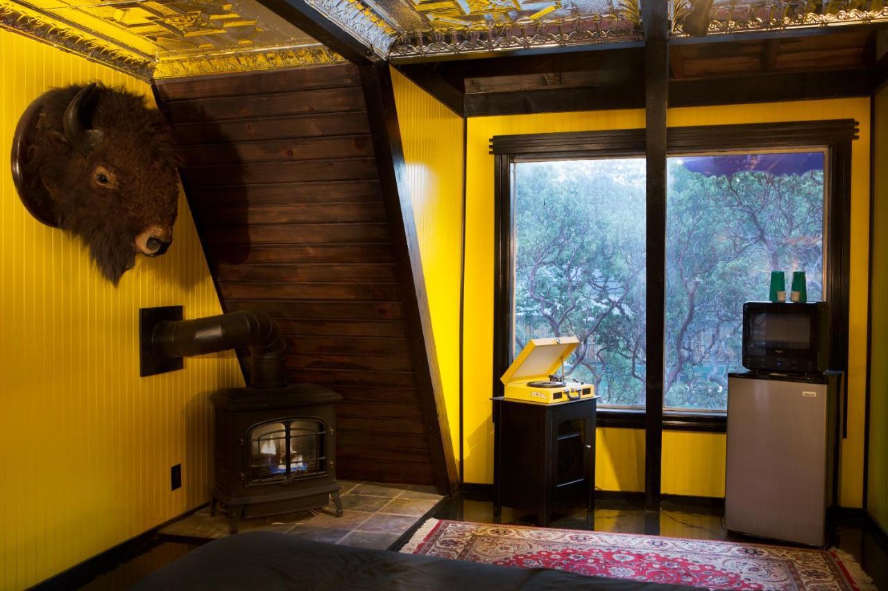Hicksville Pines Chalets & Motel 아이딜와일드 외부 사진